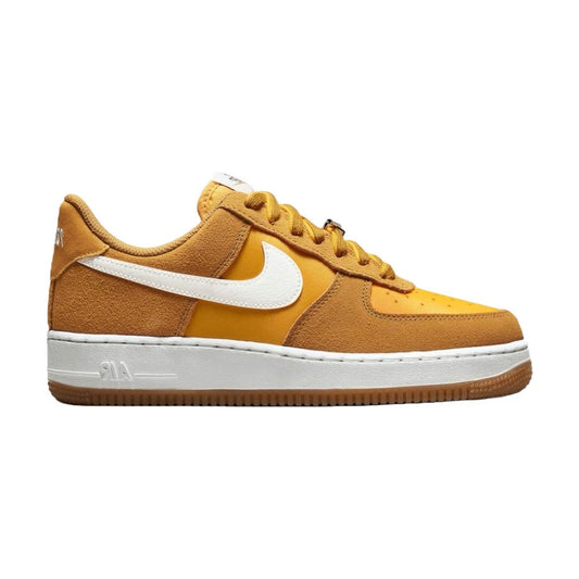 Nike Air Force 1 Low Primer uso Universidad Oro