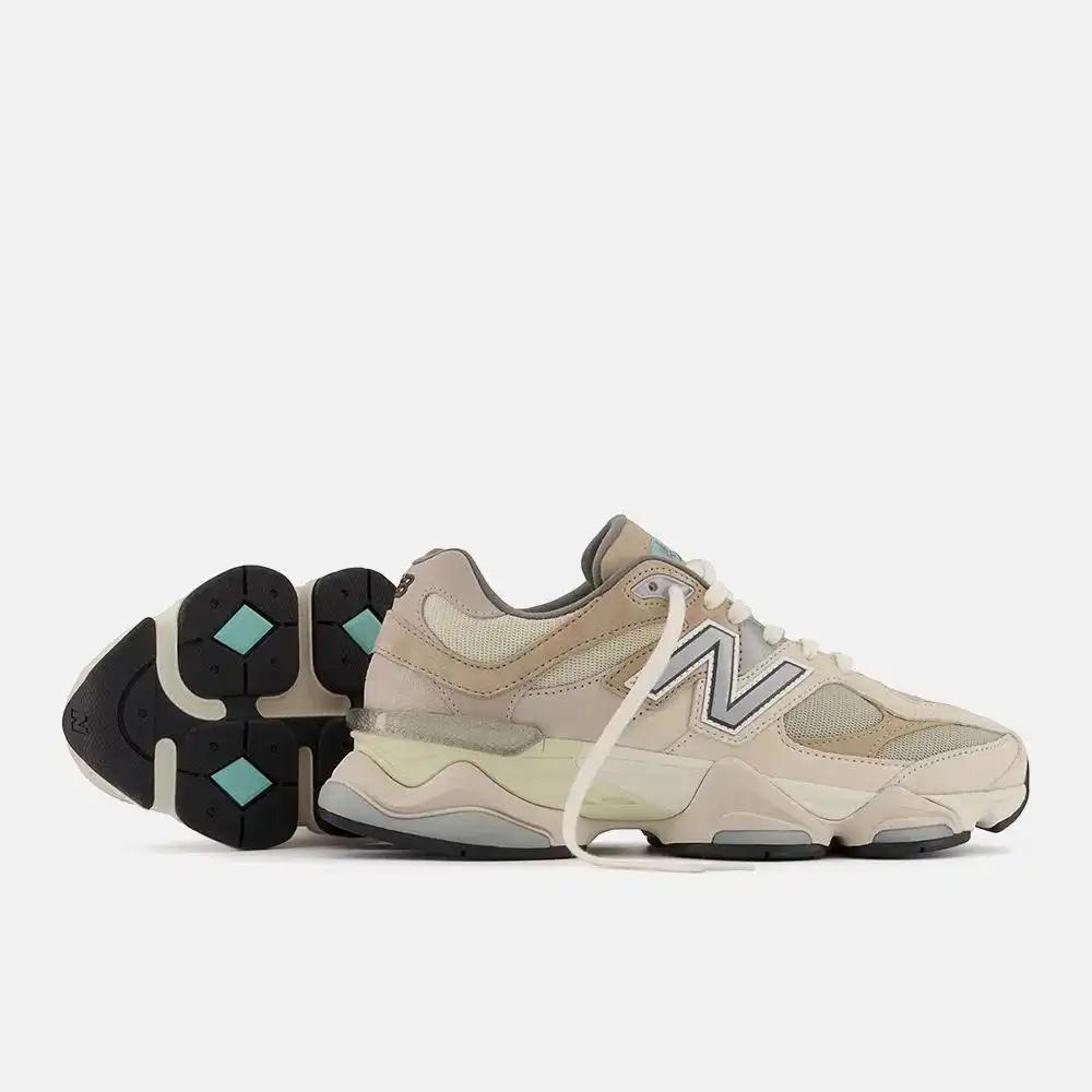 New Balance 9060 Mushroom