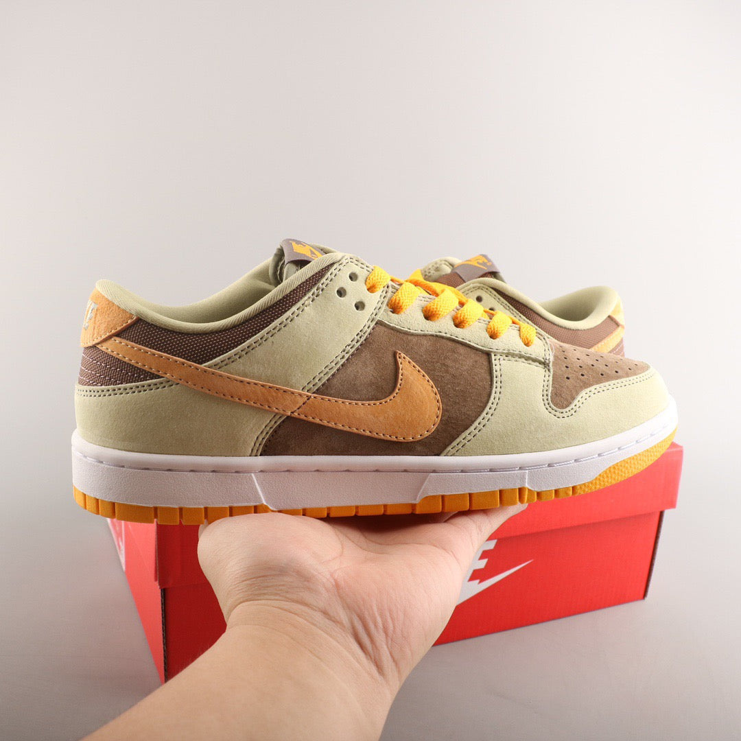 Nike Dunk Low SE Oliva polvorienta