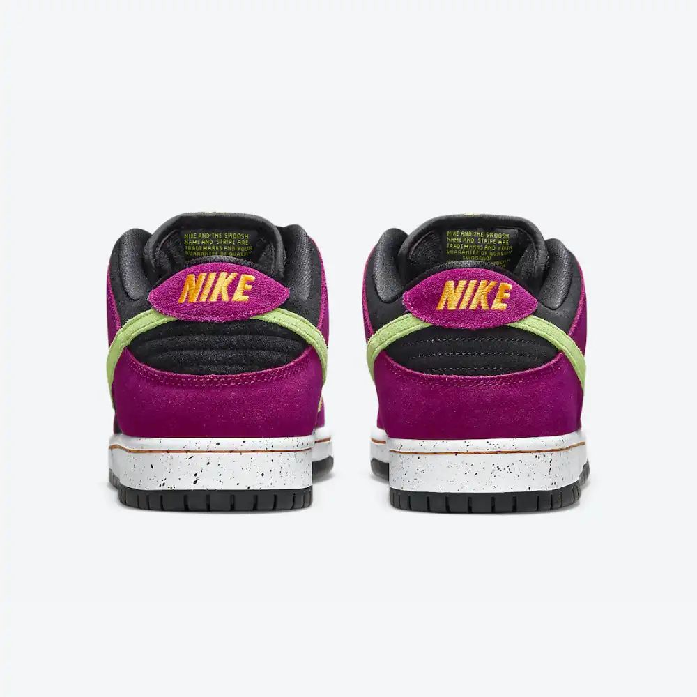 Nike Dunk Low ACG Terra Rojo Ciruela