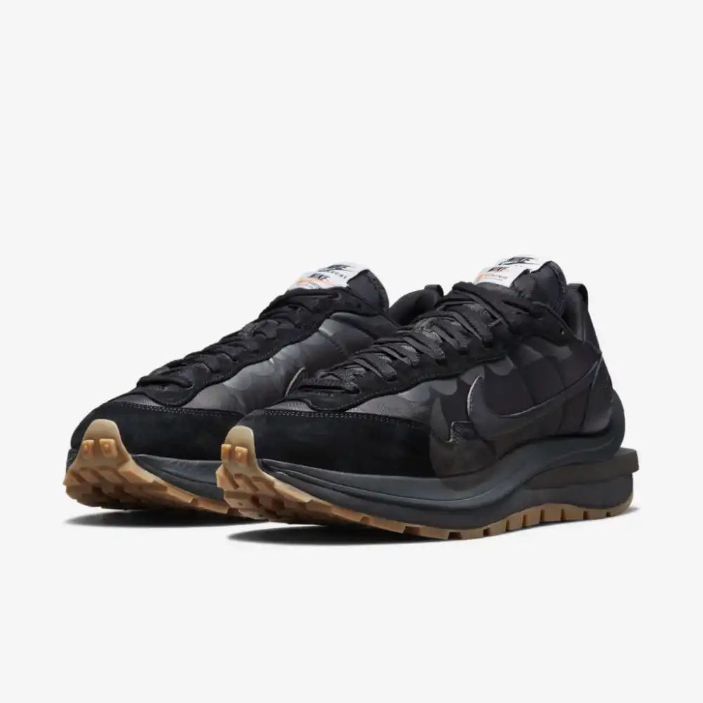 Sacai x Nike Vaporwaffle Black And Gum