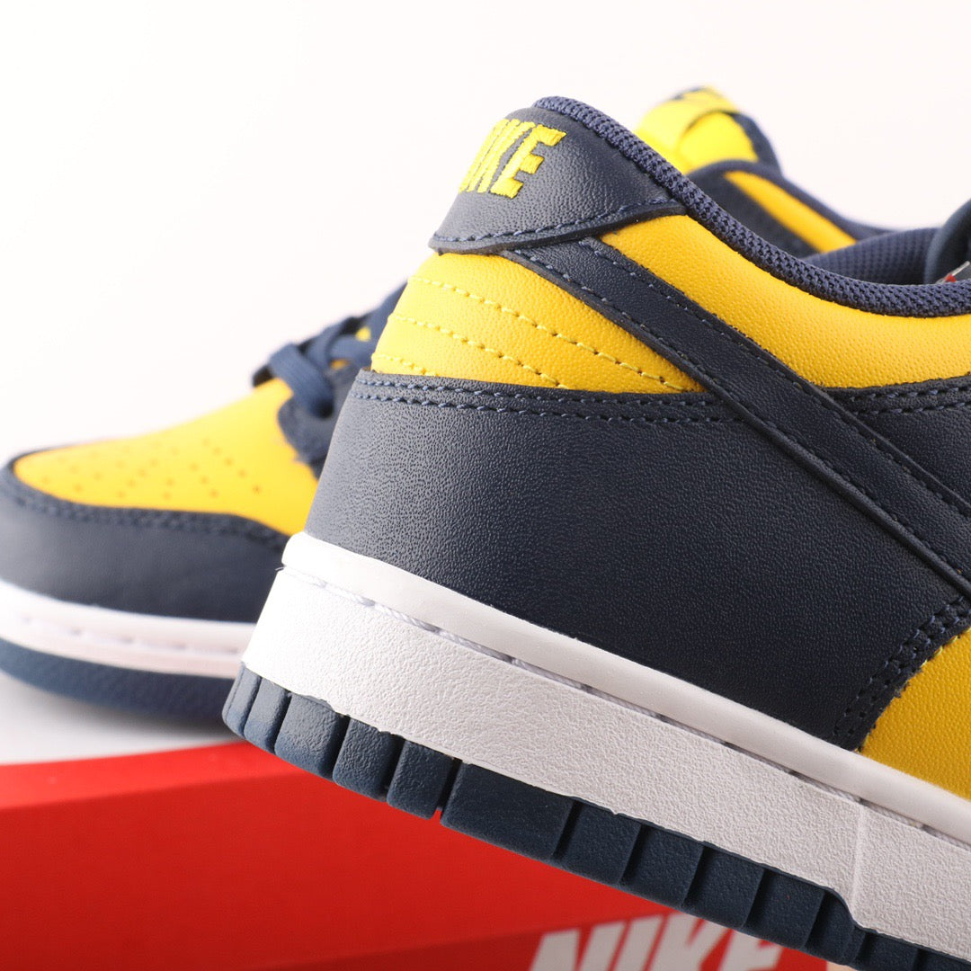 Nike Dunk Low Michigan