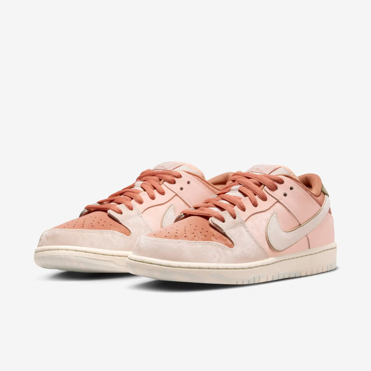 Nike Dunk Low SB "Trocadero Gardens" Creme