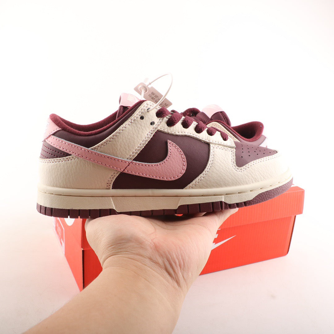 Nike Dunk Low Valentine's Day