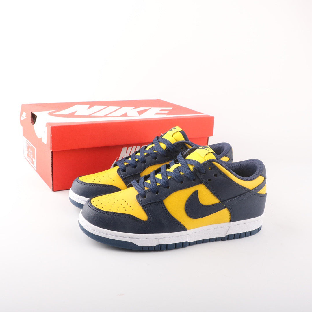 Nike Dunk Low Michigan